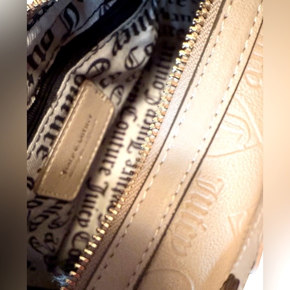 Juicy Couture NWT Taupe Semi Charmed Satchel Crossbody Bag & Bag Charm (P194) - Picture 7 of 9